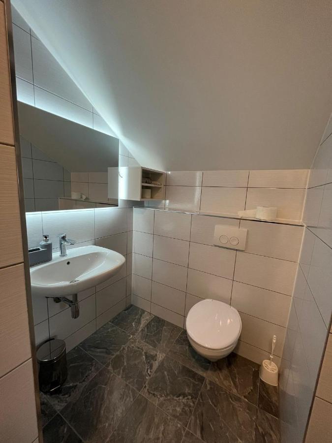 Rooms Jelak 大戈里察 外观 照片