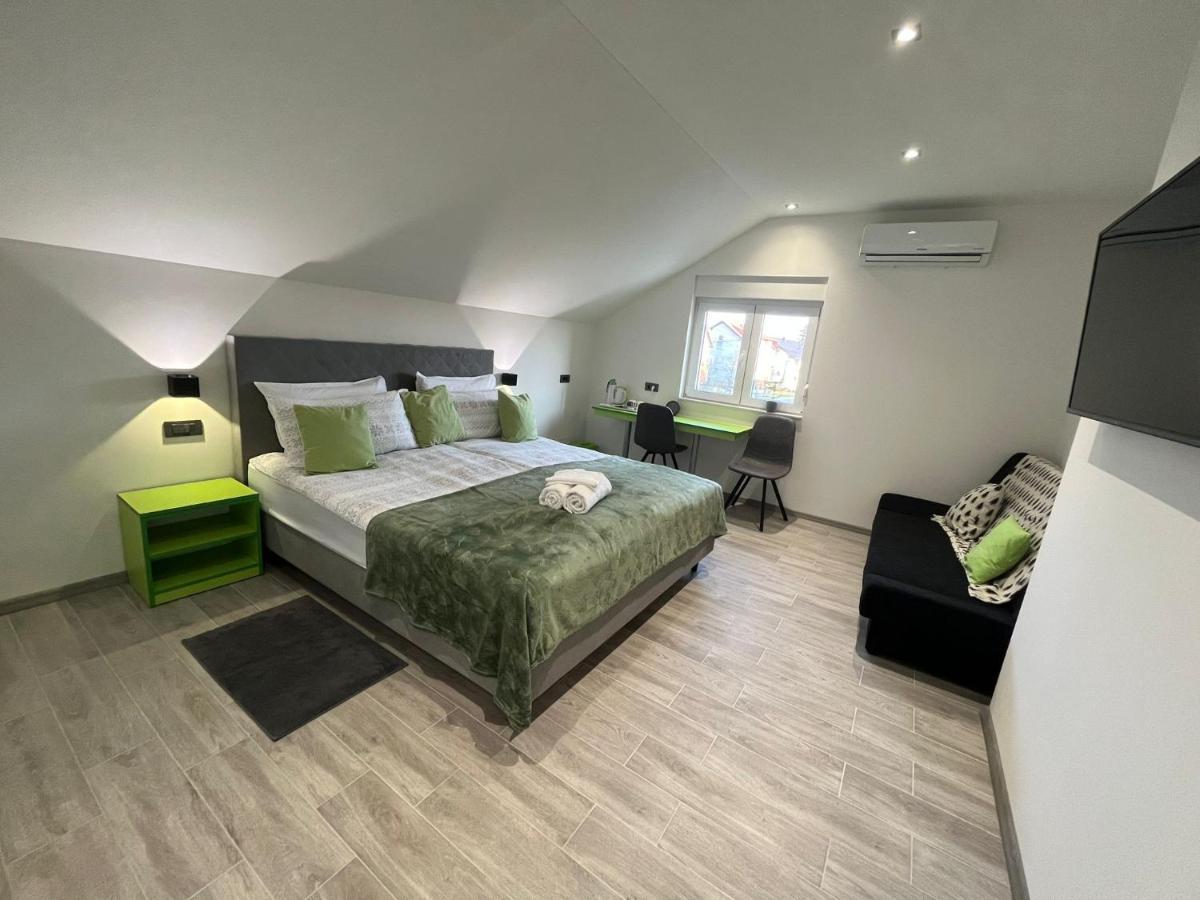 Rooms Jelak 大戈里察 外观 照片