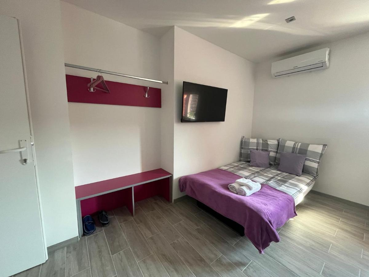 Rooms Jelak 大戈里察 外观 照片