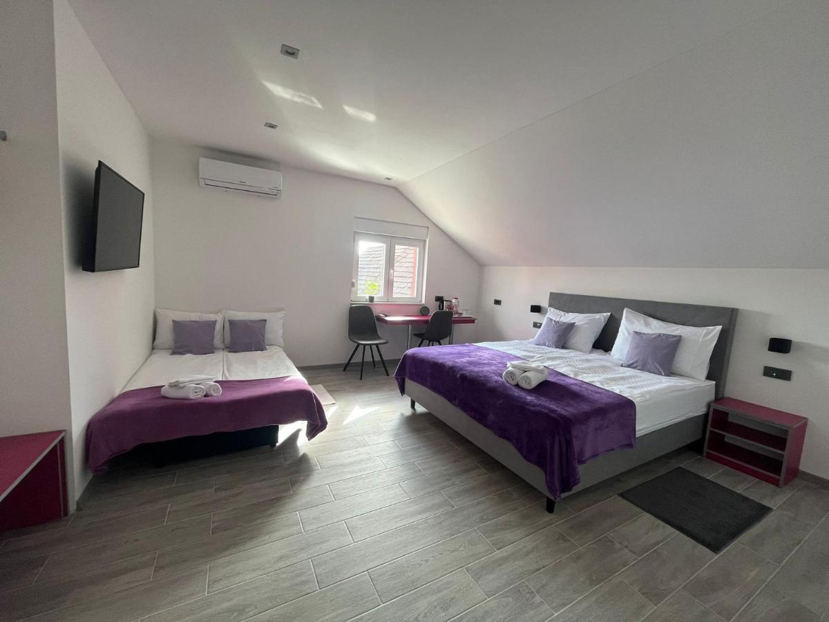 Rooms Jelak 大戈里察 外观 照片