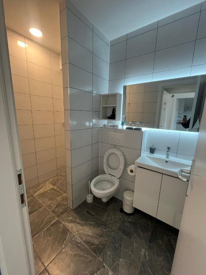 Rooms Jelak 大戈里察 外观 照片