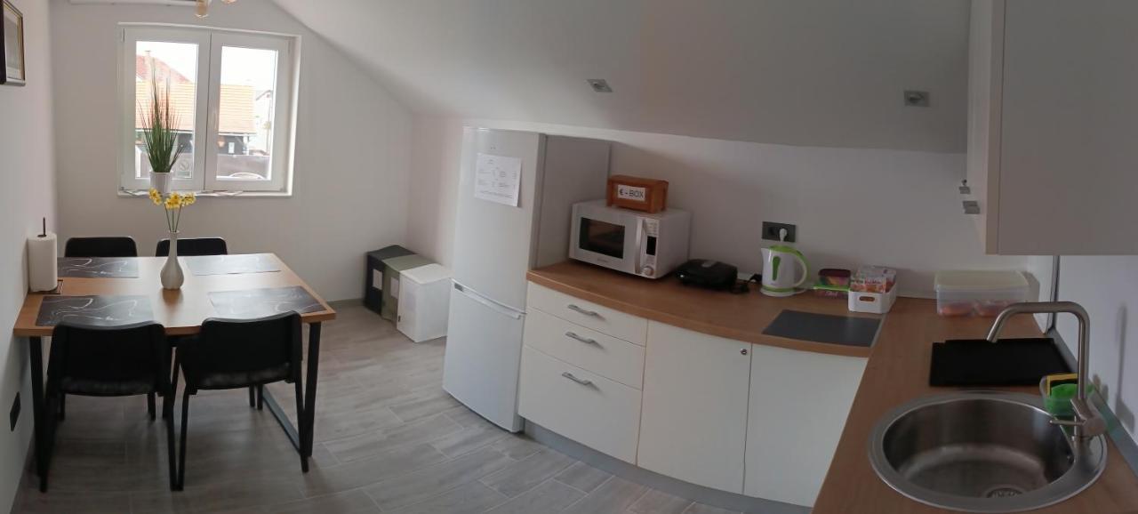 Rooms Jelak 大戈里察 外观 照片