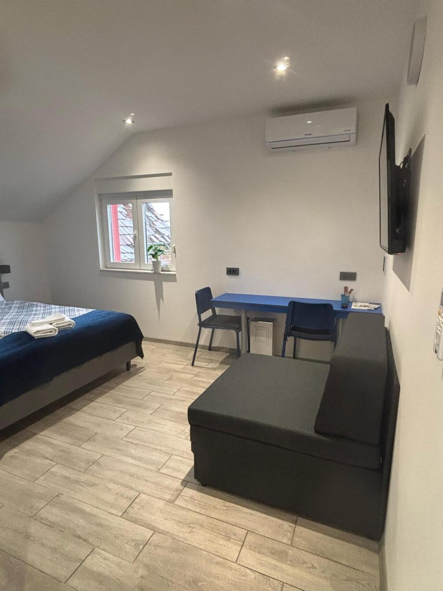 Rooms Jelak 大戈里察 外观 照片