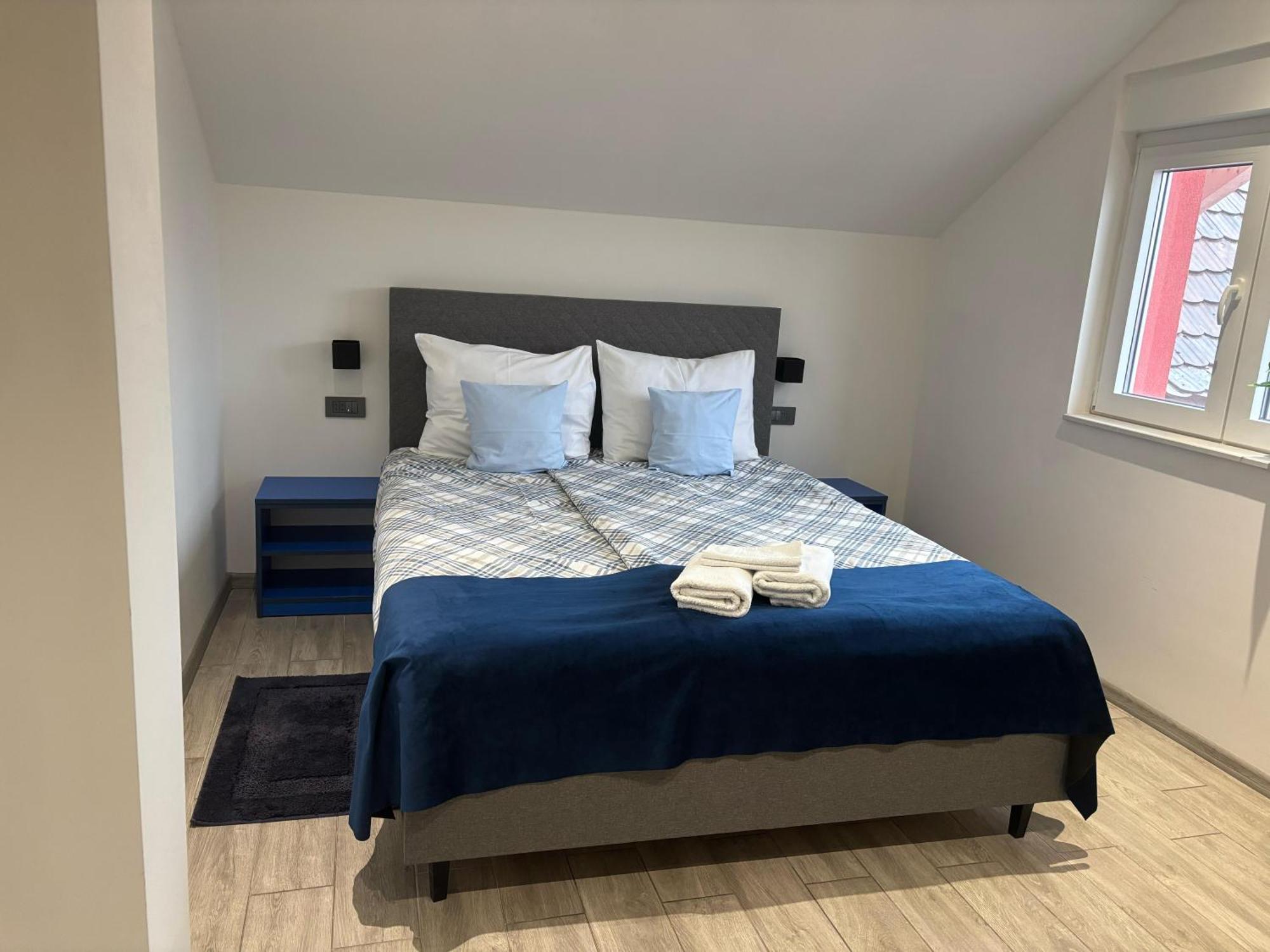 Rooms Jelak 大戈里察 外观 照片